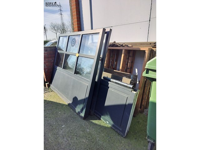 Lot 33 - terrasafzetting met vloer - afbeelding 2 van  5