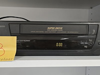 Lot 33 - video cassette speler panasonic - afbeelding 1 van  4