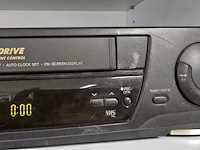 Lot 33 - video cassette speler panasonic - afbeelding 3 van  4