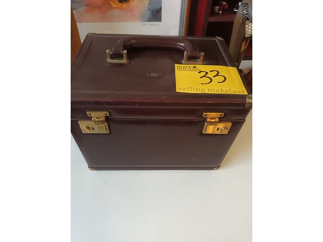Lot 33 - vintage beautycase - afbeelding 1 van  5