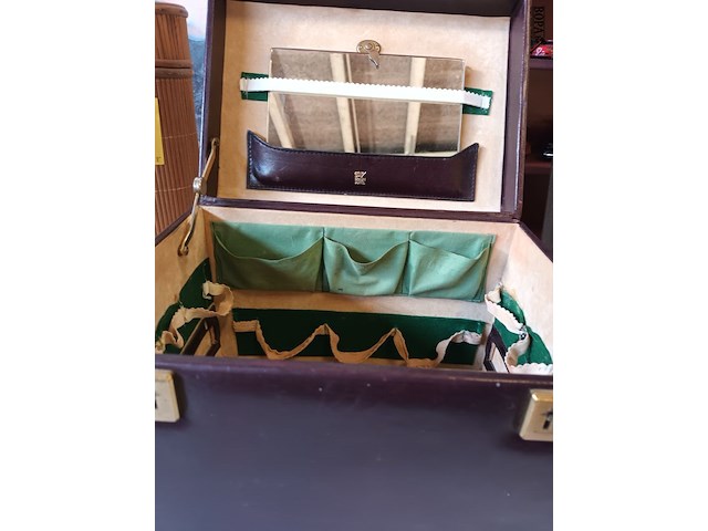 Lot 33 - vintage beautycase - afbeelding 3 van  5