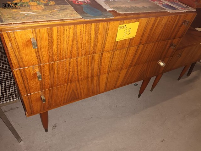 Lot 33 - vintage ladekast - afbeelding 1 van  4