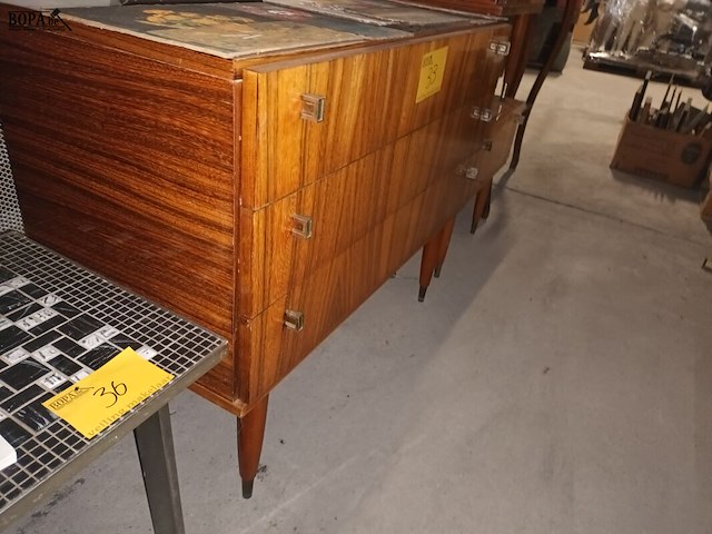 Lot 33 - vintage ladekast - afbeelding 2 van  4