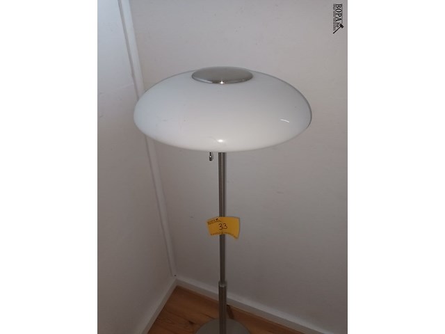 Lot 33 - vloerlamp ikea - afbeelding 2 van  4