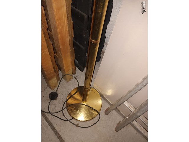 Lot 33 - vloerlamp - afbeelding 3 van  3