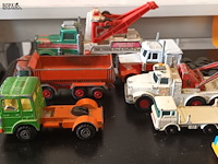 Lot 33 - vrachtwagens op schaal. 14 stuks - afbeelding 6 van  9