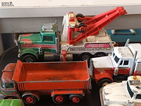Lot 33 - vrachtwagens op schaal. 14 stuks - afbeelding 7 van  9