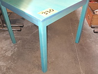 Lot 330 - bijzettafeltje - afbeelding 2 van  2