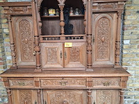 Lot 330 - grote antieke buffetkast - afbeelding 1 van  1