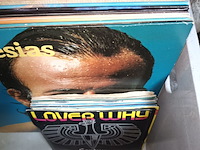 Lot 330 - lp’s en singles. 57 stuks - afbeelding 2 van  5