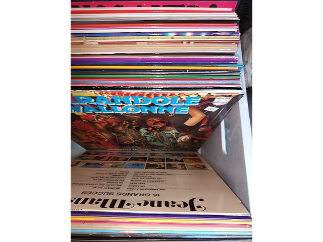 Lot 330 - lp’s en singles. 57 stuks - afbeelding 4 van  5