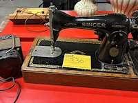 Lot 330 - retro naaimachine singer + transfo - afbeelding 1 van  3
