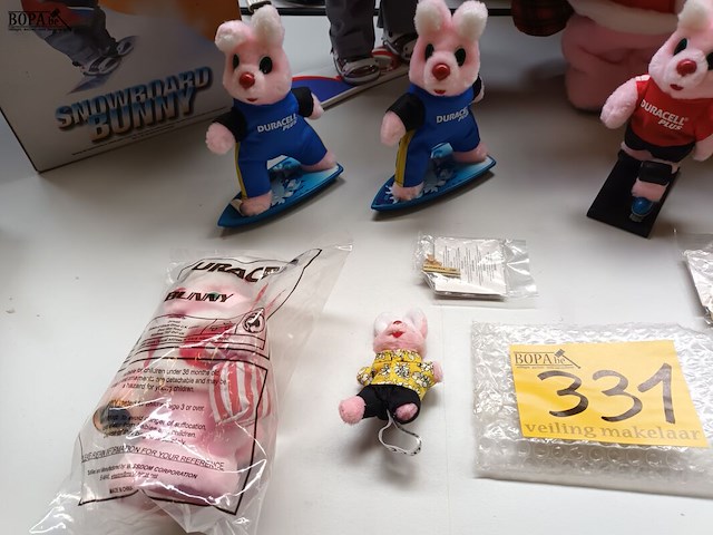 Lot 331 - duracell reclame bunny’s. 9 stuks - afbeelding 3 van  6