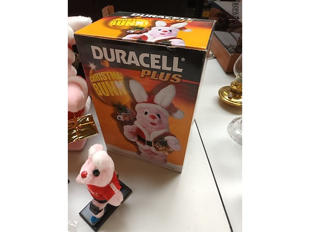 Lot 331 - duracell reclame bunny’s. 9 stuks - afbeelding 5 van  6