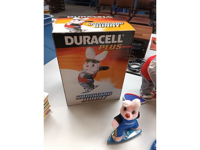 Lot 331 - duracell reclame bunny’s. 9 stuks - afbeelding 6 van  6
