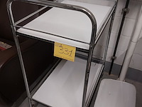Lot 331 - vintage serveerwagen - afbeelding 1 van  2