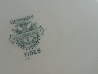 Lot 332 - dekselpotten villeroy & boch. 3 stuks - afbeelding 4 van  5