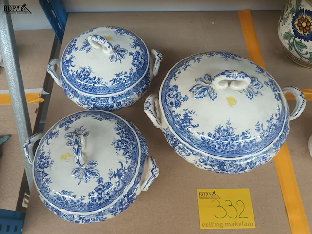 Lot 332 - dekselpotten villeroy & boch. 3 stuks - afbeelding 5 van  5