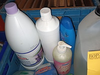 Lot 332 - onderhoudsproducten. 22 stuks - afbeelding 3 van  4