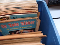 Lot 333 - diverse strips. 71 stuks - afbeelding 4 van  4