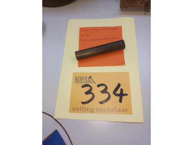 Lot 334 - brits oliebuisje wwi - afbeelding 1 van  4