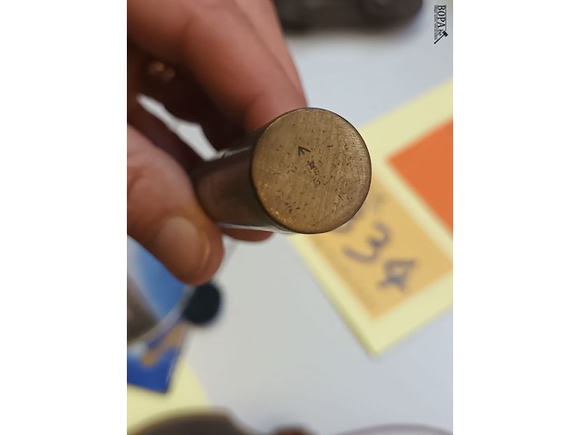 Lot 334 - brits oliebuisje wwi - afbeelding 4 van  4