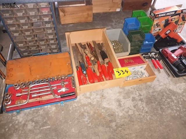 Lot 334 - gereedschap en doe-het-zelf materiaal - afbeelding 1 van  5