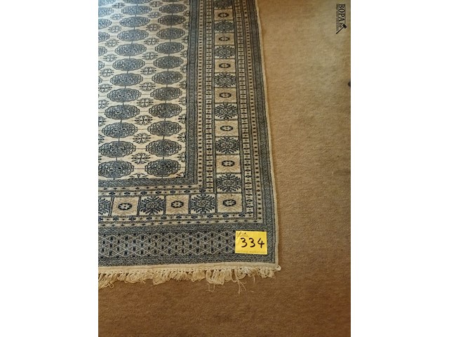 Lot 334 - perzisch tapijt - afbeelding 4 van  4