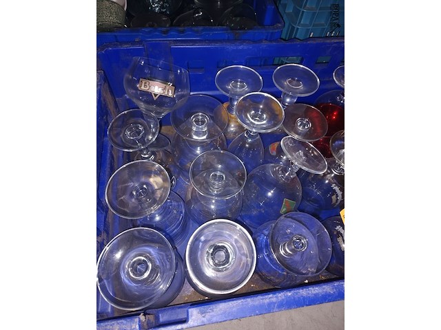 Lot 335 - diverse glazen - afbeelding 3 van  3