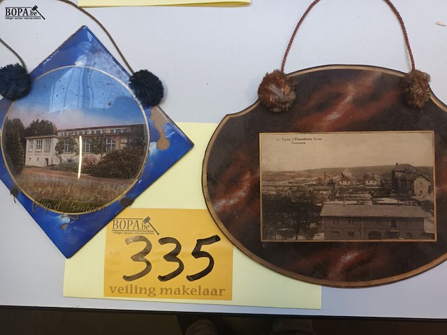 Lot 335 - plaquette comp d’elsenborn. 2 stuks - afbeelding 1 van  3