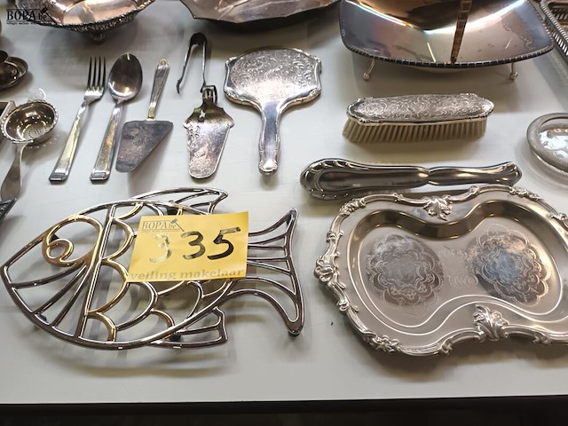 Lot 335 - verzilverd tafelgerei. 50 stuks - afbeelding 4 van  9
