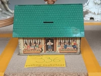 Lot 336 - blikken spaarpot parein