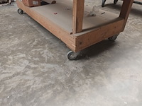 Lot 336 - houten werkbank op wielen - afbeelding 3 van  3