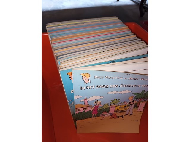 Lot 336 - strips piet pienter en bert bibber. 34 stuks - afbeelding 2 van  4