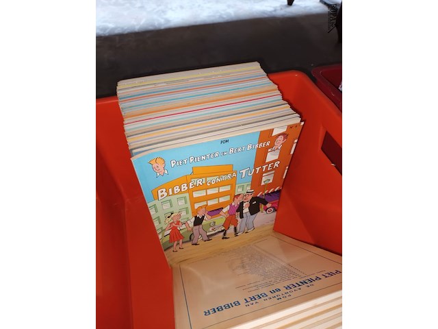 Lot 336 - strips piet pienter en bert bibber. 34 stuks - afbeelding 4 van  4