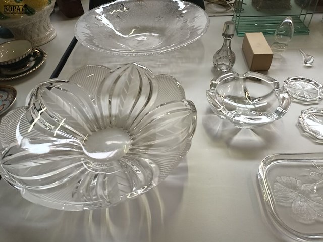 Lot 337 - glaswerk en kristal. 28 stuks - afbeelding 3 van  7