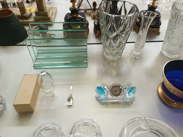 Lot 337 - glaswerk en kristal. 28 stuks - afbeelding 5 van  7