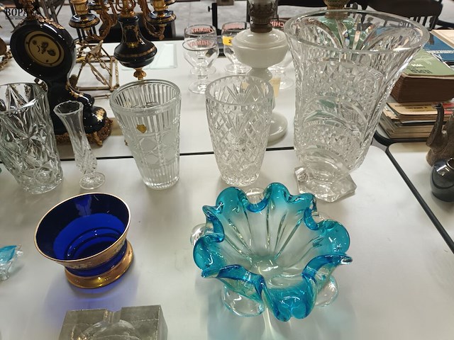 Lot 337 - glaswerk en kristal. 28 stuks - afbeelding 6 van  7
