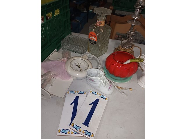 Lot 338 - decoratie en huisraad - afbeelding 2 van  5