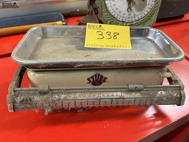 Lot 338 - vintage weegschalen - 2 stuks - afbeelding 2 van  3