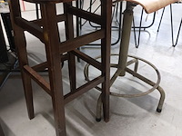 Lot 339 - barstoelen 2 stuks - afbeelding 2 van  3