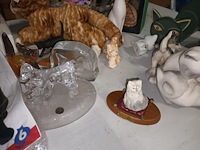 Lot 339 - decoratie met poezen - afbeelding 4 van  6