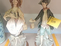 Lot 339 - koppel bisquit capodimonte