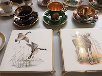 Lot 339 - porselein decoratie. 55 stuks - afbeelding 11 van  11