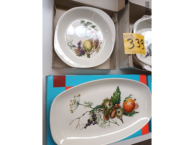 Lot 339 - schalen villeroy & boch. 5 stuks - afbeelding 4 van  5