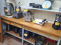 Lot 339 - werktafel - afbeelding 1 van  1