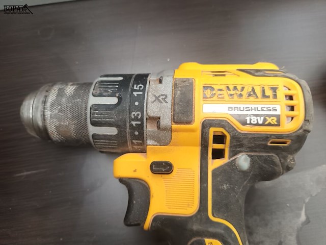 Lot 34 - accu schroefmachine dewalt - afbeelding 2 van  4
