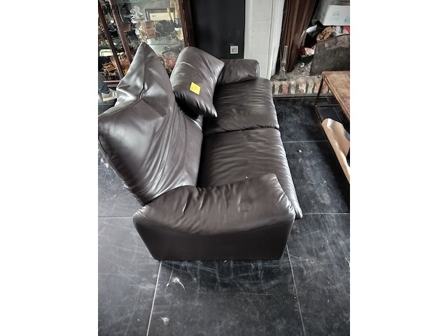 Lot 34 - bruin lederen zetel - afbeelding 1 van  1