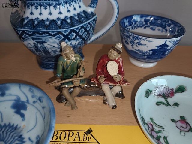Lot 34 - chinees porselein. 5 stuks - afbeelding 4 van  5