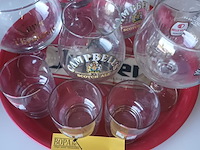 Lot 34 - dienblad met glazen. 11 stuks - afbeelding 1 van  4